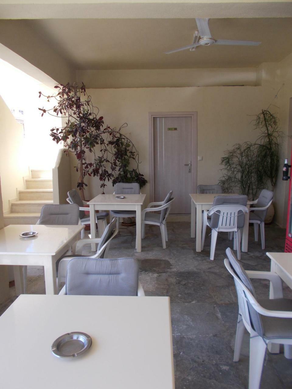 Knossos Hotel カラマキ エクステリア 写真