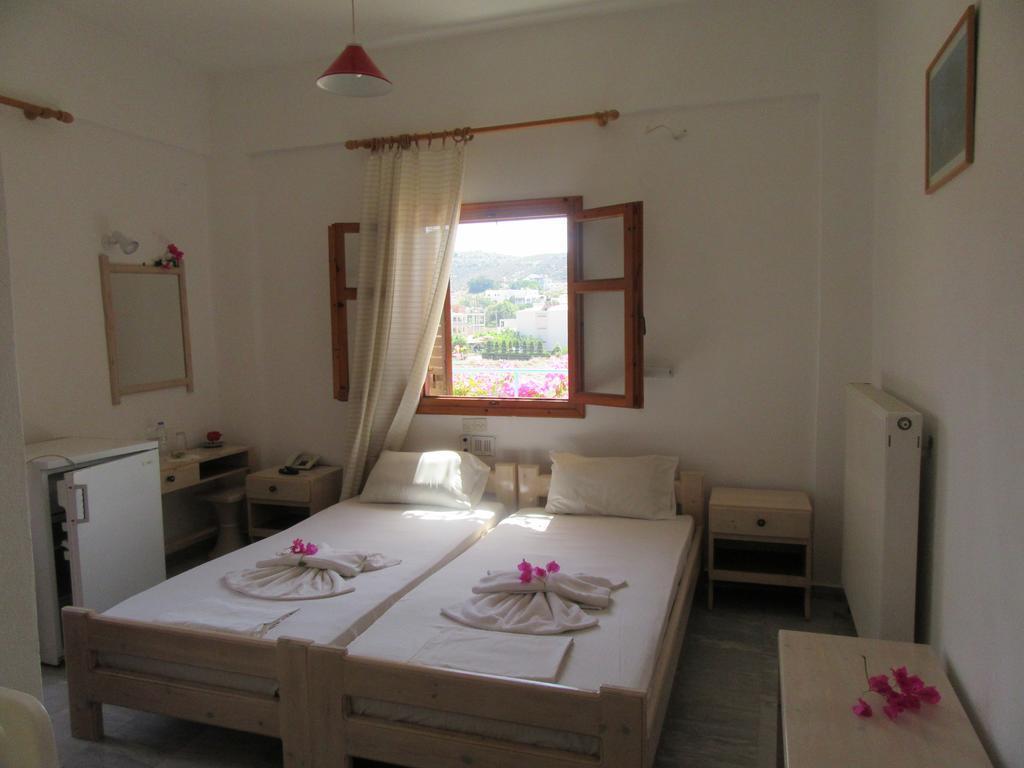 Knossos Hotel カラマキ エクステリア 写真