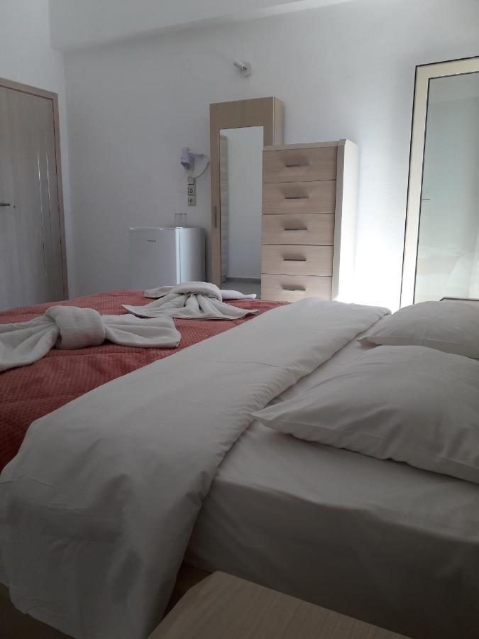 Knossos Hotel カラマキ エクステリア 写真